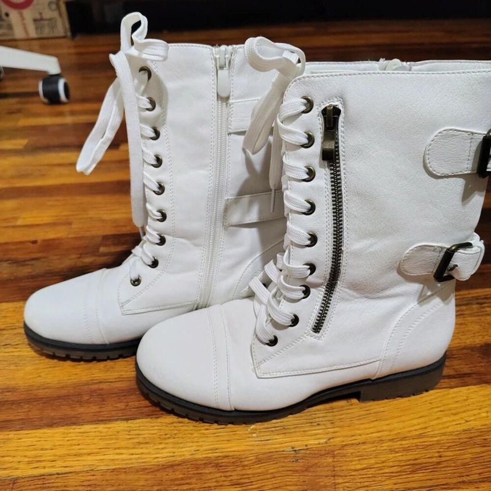 Dream pairs white boots size 6